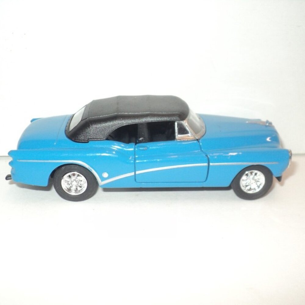 Welly 1953 Buick Skylark Closed Convertible Blue 1:34 Scale Pull-Back Defect